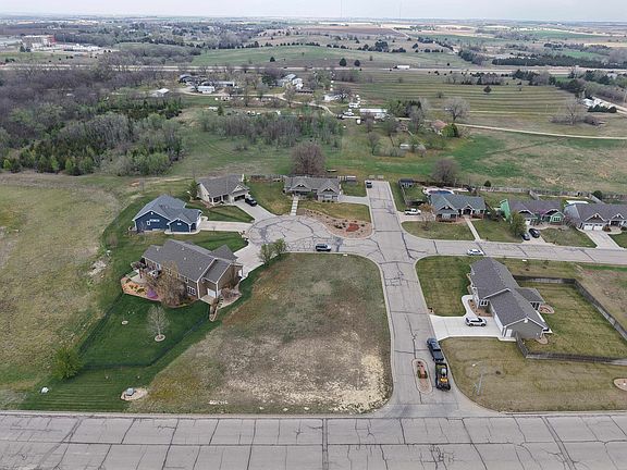 4th image of 400 Ridge Ct