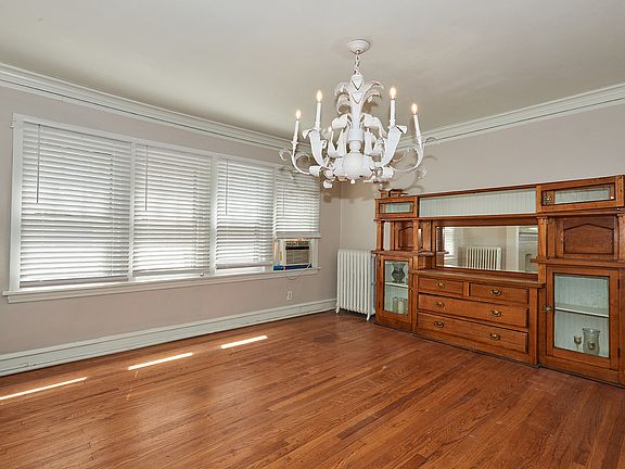 3rd image of 1137 Gunderson Ave