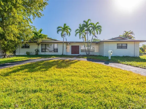 19355 SW 88th Ct, Cutler Bay, FL 33157
