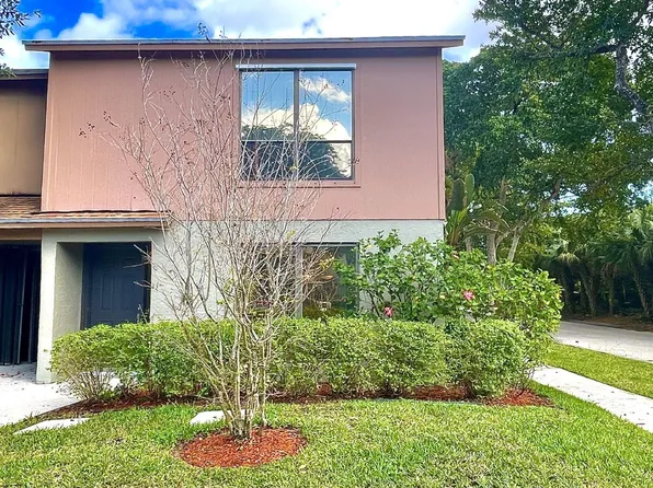 501 Sandtree Dr, Palm Beach Gardens, FL 33403