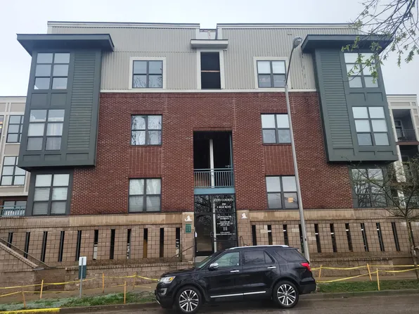 205 S Martin Luther King Blvd #303, Lexington, KY 40508