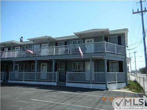 2nd image of 1812 NE Central Ave #2F