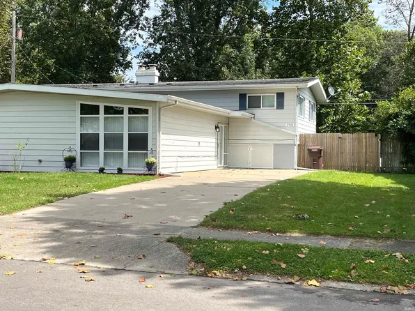2924 Travis St, Peru, IN 46970