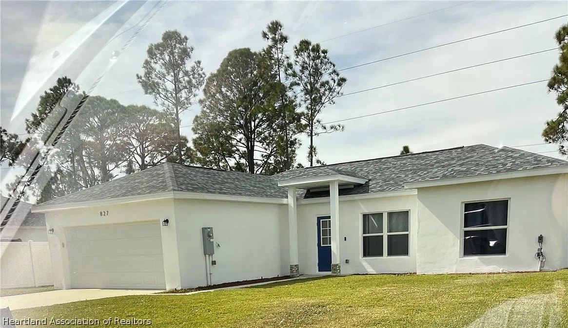 3 bed, 2.0 bath, 1334 sqft, $1,700 — Photo 1