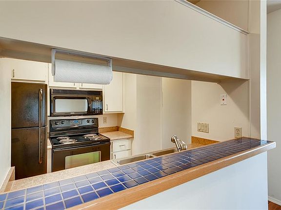 4th image of 2905 Swisher St APT 203
