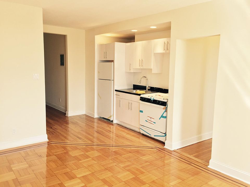 1st image of 8716 Park Ln S APT 2A