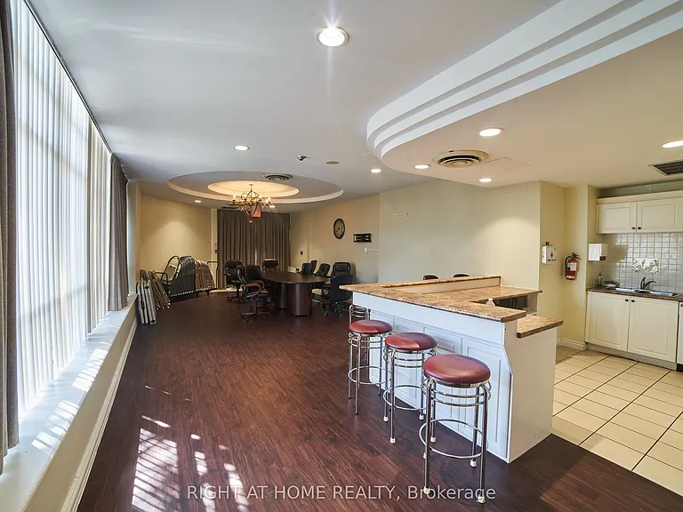 1700 Eglinton Ave E #609 — Photo 15