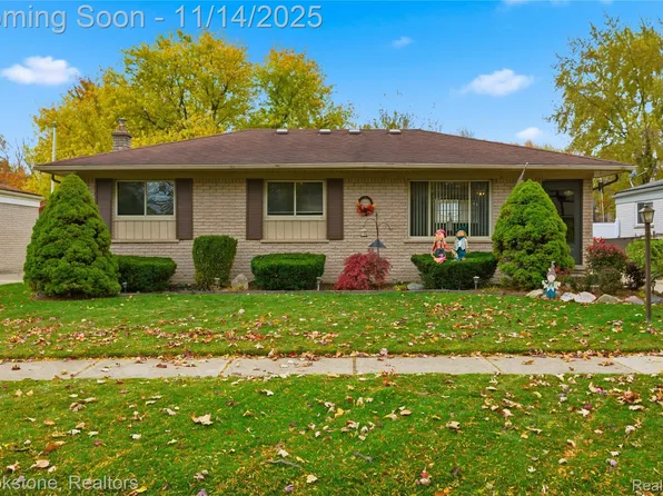 875 Meadowlake Rd, Canton, MI 48188