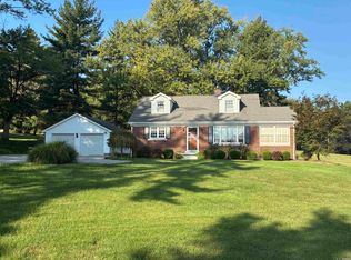 3210 Mesker Park Dr, Evansville, IN 47720