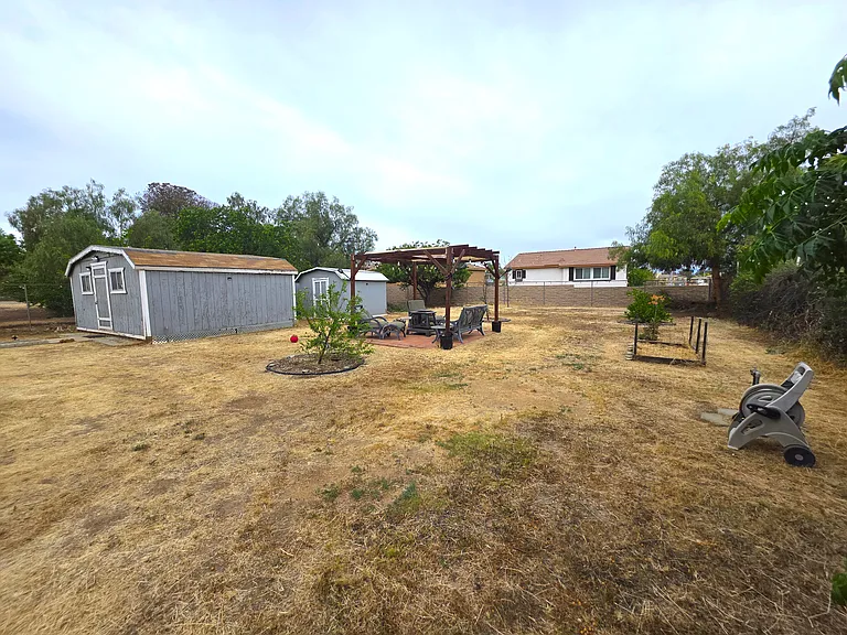 18950 Woodcrest Ln — Photo 17