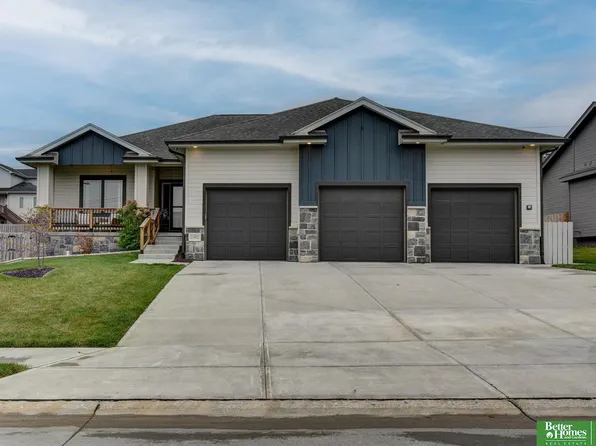 11952 S 113th St, La Vista, NE 68046