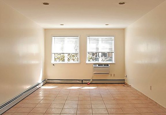3rd image of 26-46 29th St #3