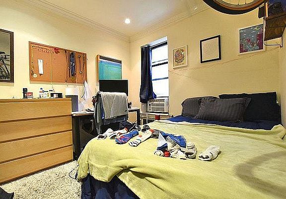 5th image of 176 E 3rd St #3I