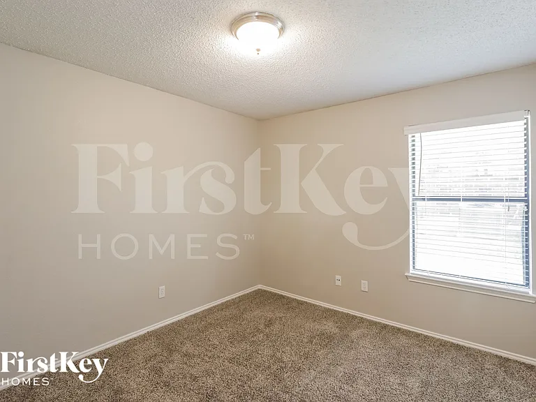 701 Long Hill Ct — Photo 14