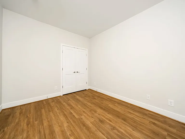 1238 Light St — Photo 46