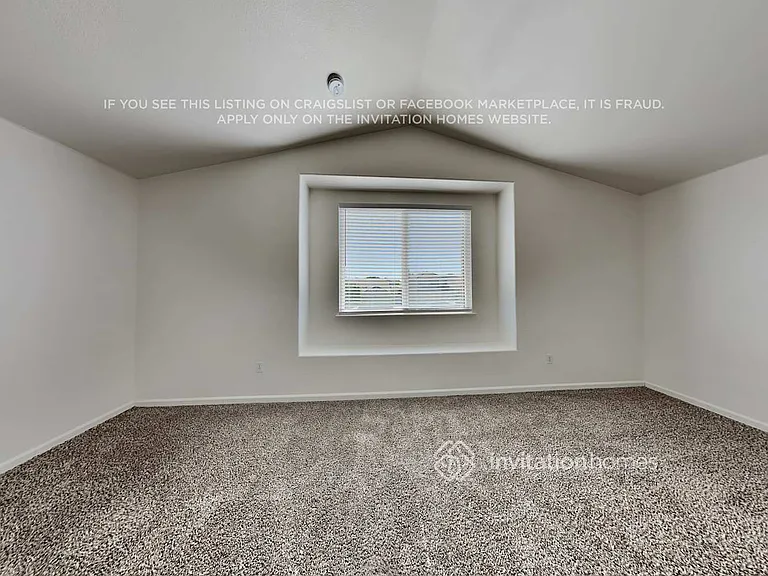 5569 Roaring Rapids Way — Photo 14