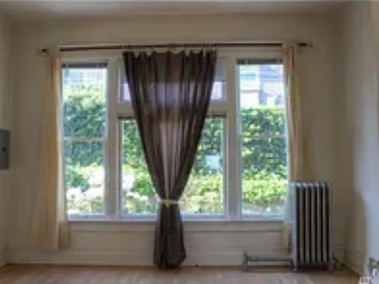 313 W Olympic Pl #B — Photo 3