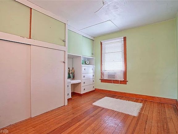 2nd image of 703 Carlisle Ave #703
