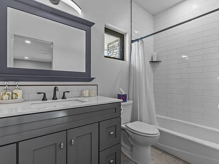 2545 Fryingpan Dr — Photo 38