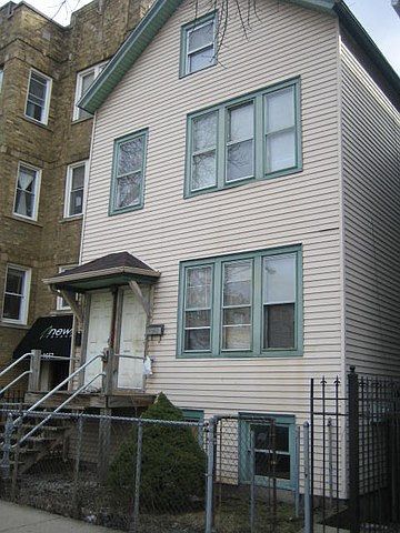 1st image of 1665 N Richmond St