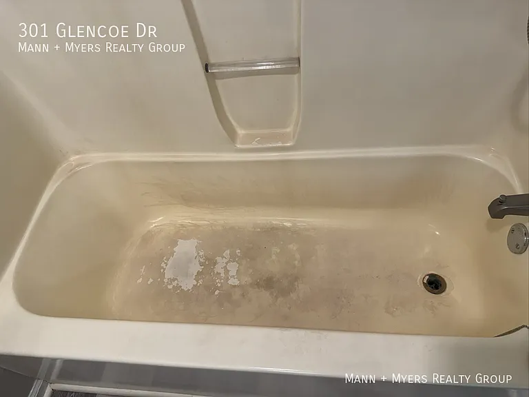 301 Glencoe Dr — Photo 13