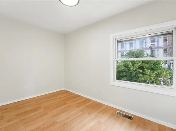 12 Saddlewood Court image 19 of 25