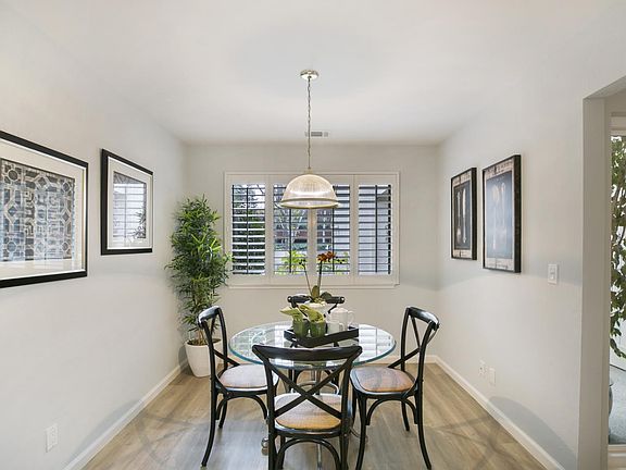 5th image of 2405 Golf Links Cir