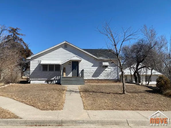 908 Olive St, Deerfield, KS 67838