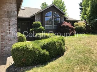 18024 Chickaree Dr, Oregon City, OR