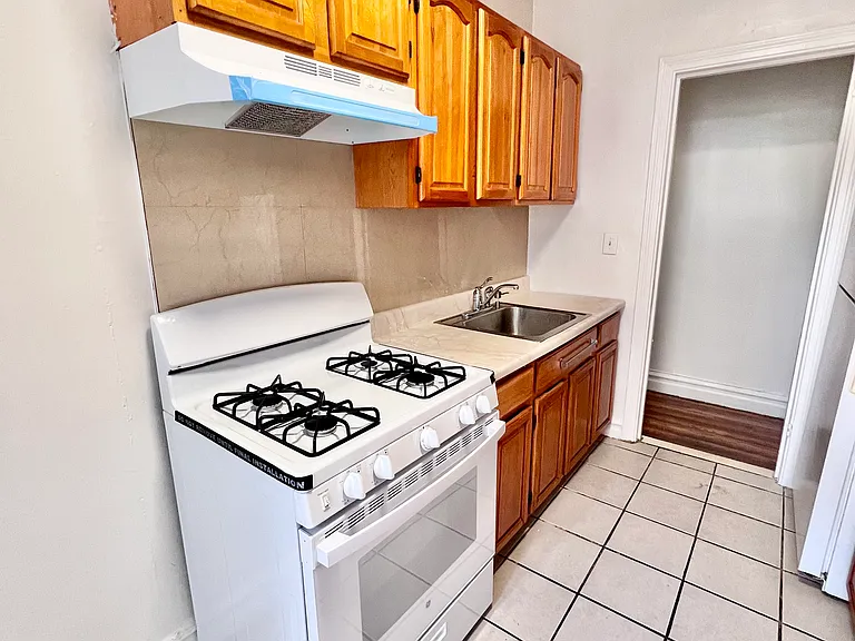 14125 Northern Blvd #14A — Photo 10
