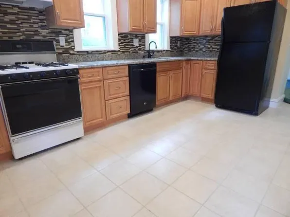 (undisclosed Address), Arlington, MA 02476