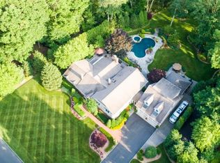 8 Brook Rd, Upper Saddle River, NJ 07458