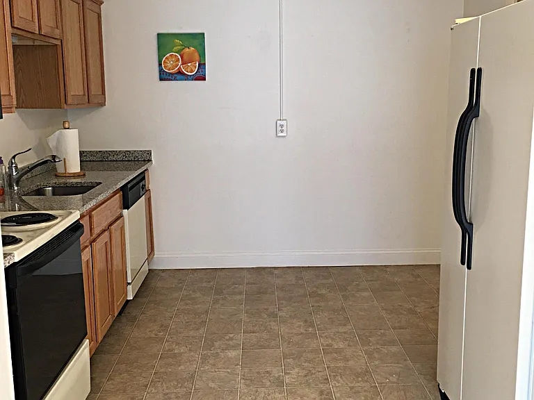 41 Walnut St #46 — Photo 6