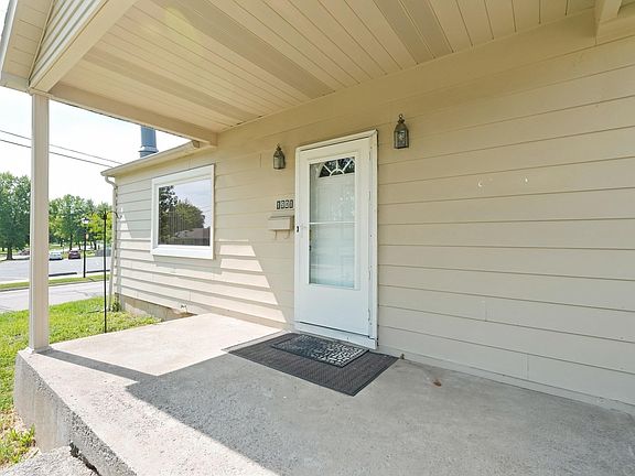 2nd image of 1901 Poinsette Dr