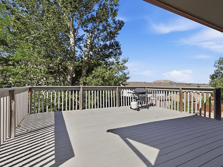 931 Mountain View Dr — Photo 26