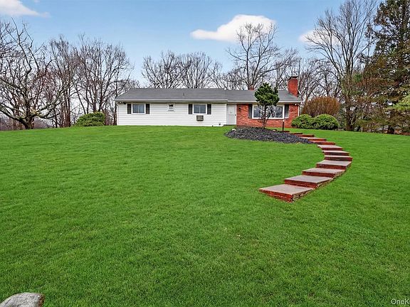 3rd image of 5 River Road