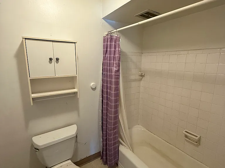 1221 N Union St #6 — Photo 3