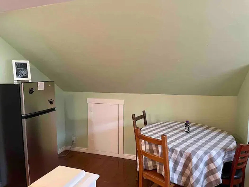 295 Homestead Rd — Photo 4