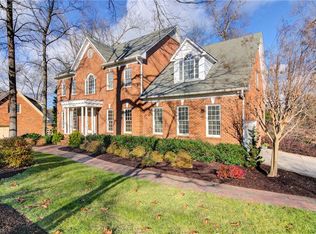 2905 County Clare Rd, Greensboro, NC 27407