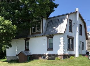 3 Foote St, Mineville, NY 12956