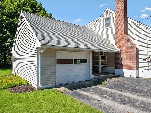 2nd image of 33 Circle Dr