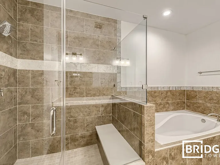 2208 Arabelle St — Photo 17
