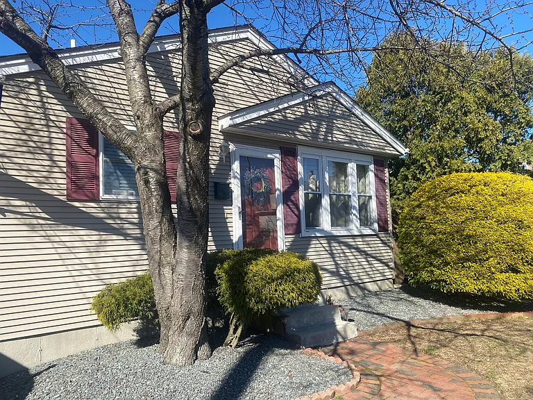 66 Farrell St — Photo 19