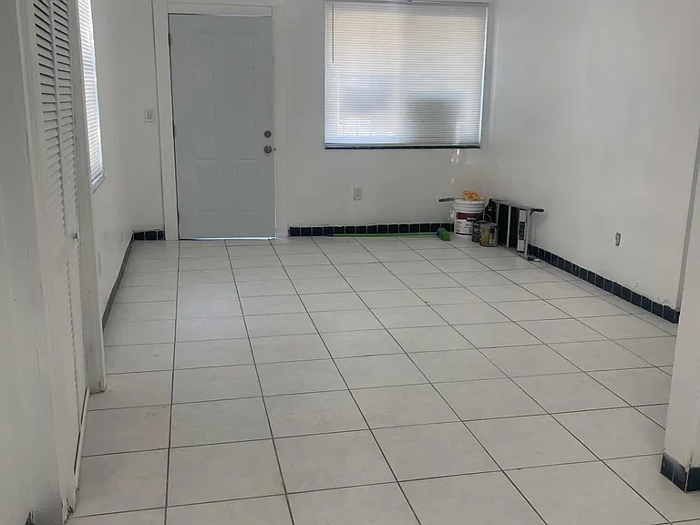 4950 N Miami Ave #B — Photo 3