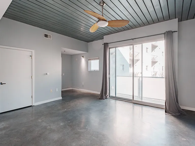620 Glen Iris Dr NE #324 — Photo 4