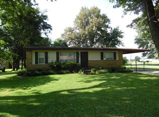 301 Kay Dr, Sikeston, MO 63801