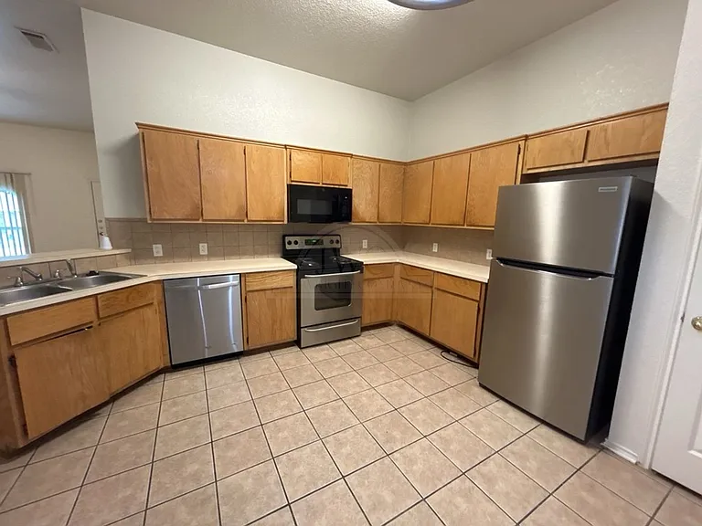 306 Jeff Gordon Dr — Photo 10