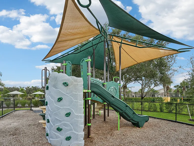 Adela at Orange Blossom — Photo 16