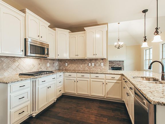 3rd image of 1014 Luxborough Dr Lot 103