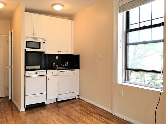 Rented by (LEGACY NOT ACTIVE) DiGiulio Group Real Estate, LLC | media 10